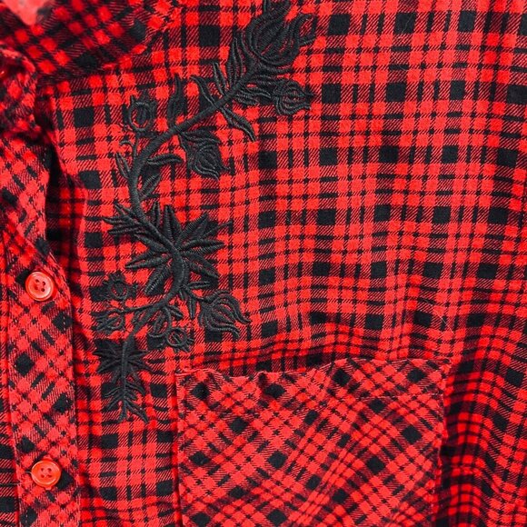 Womens Flannel Shirt L Red Black‎ Plaid Embroidered Floral Cotton Casual Cozy - Picture 3 of 9